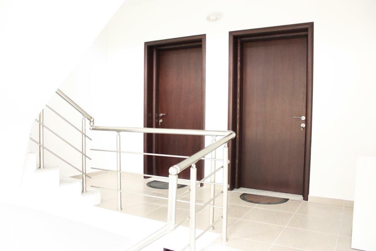 Alexandra'S Apartments Sarande Exterior photo